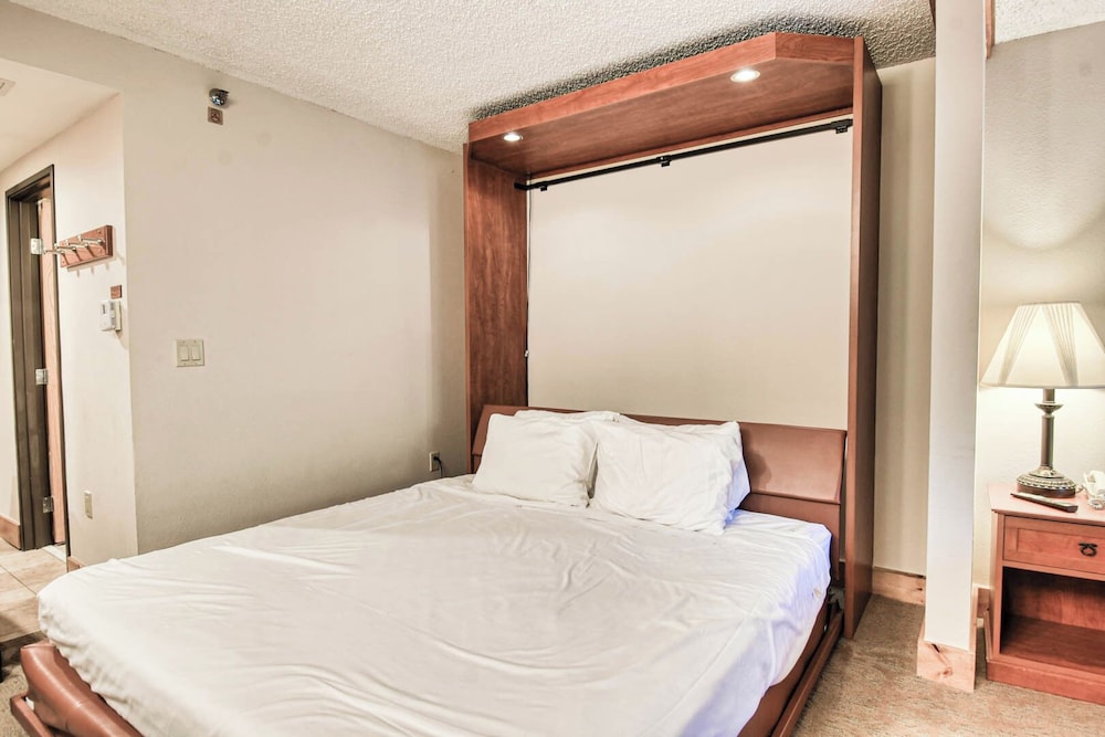 The Grand Lodge by Traverse Hospitality (No Resort Fees)