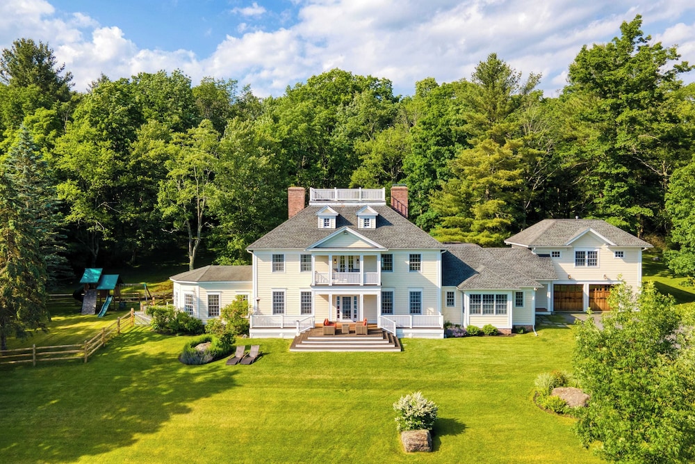 Secluded Berkshires Estate + Private Pond/pool,theater, Gym Sunny Pond