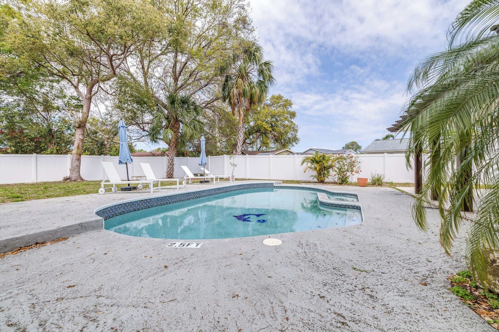 Bay Crest House Stay for 10!