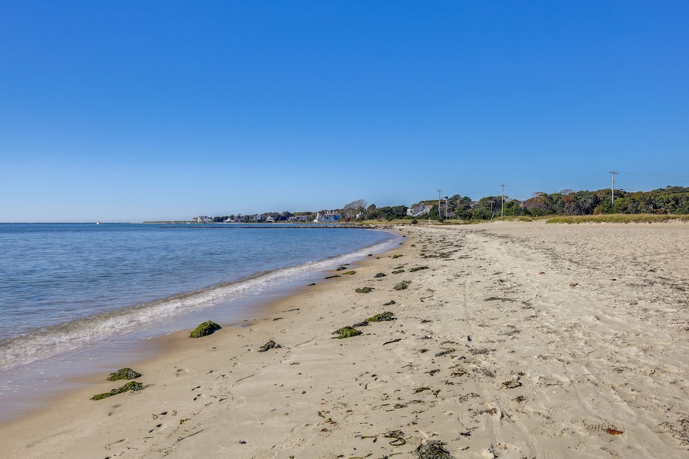 Cape Cod Home: Walk to Beach & Main St Hyannis!