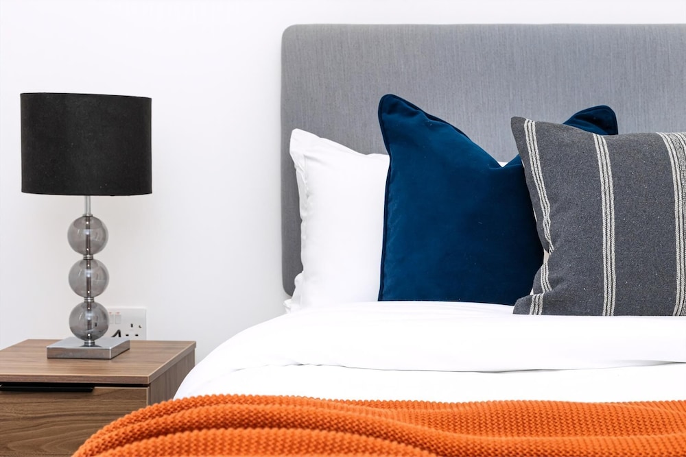 Modern Flat, Steps From Oxford Street!