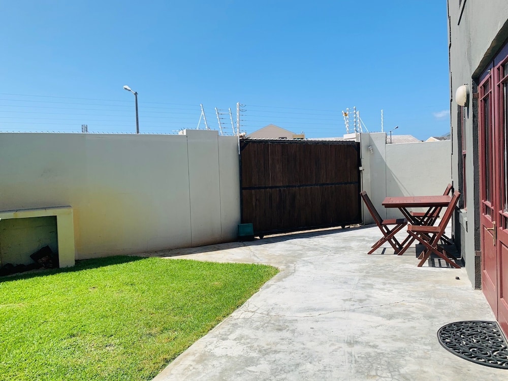 Abington Manor - Fish Hoek Guesthouse