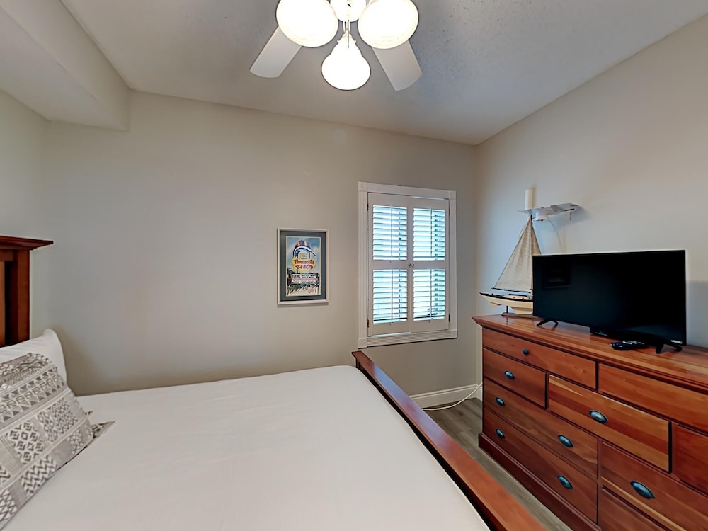 South Harbour #12e view 5