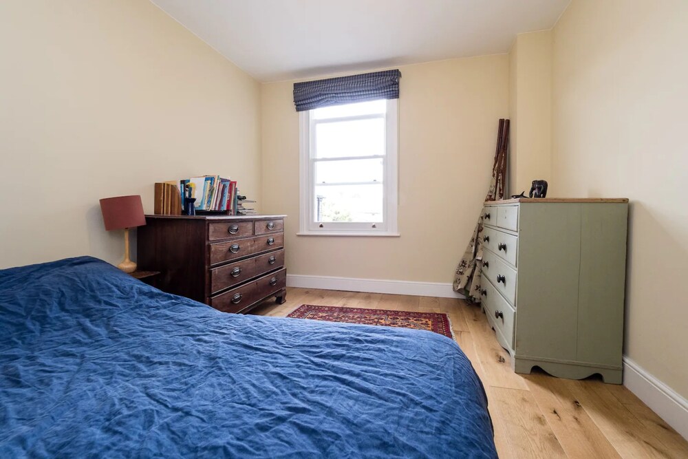 Lovely 4 Bedroom Terraced Family Home