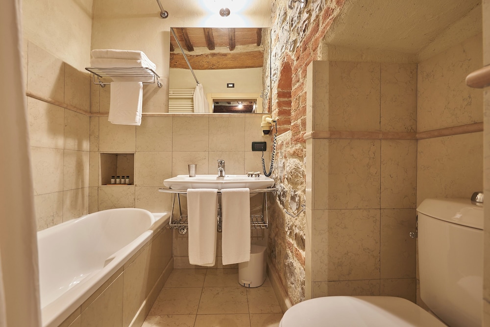 La Gazzara Castell'In Villa