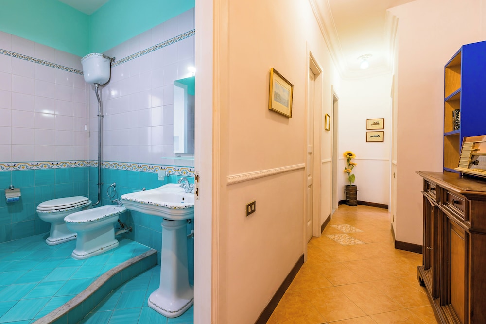 La Casa di Famiglia by Napoliapartments