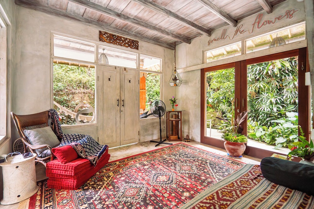 Barong Retreat Villa Ubud with Hammock Terrace, Garden & Koi Pond