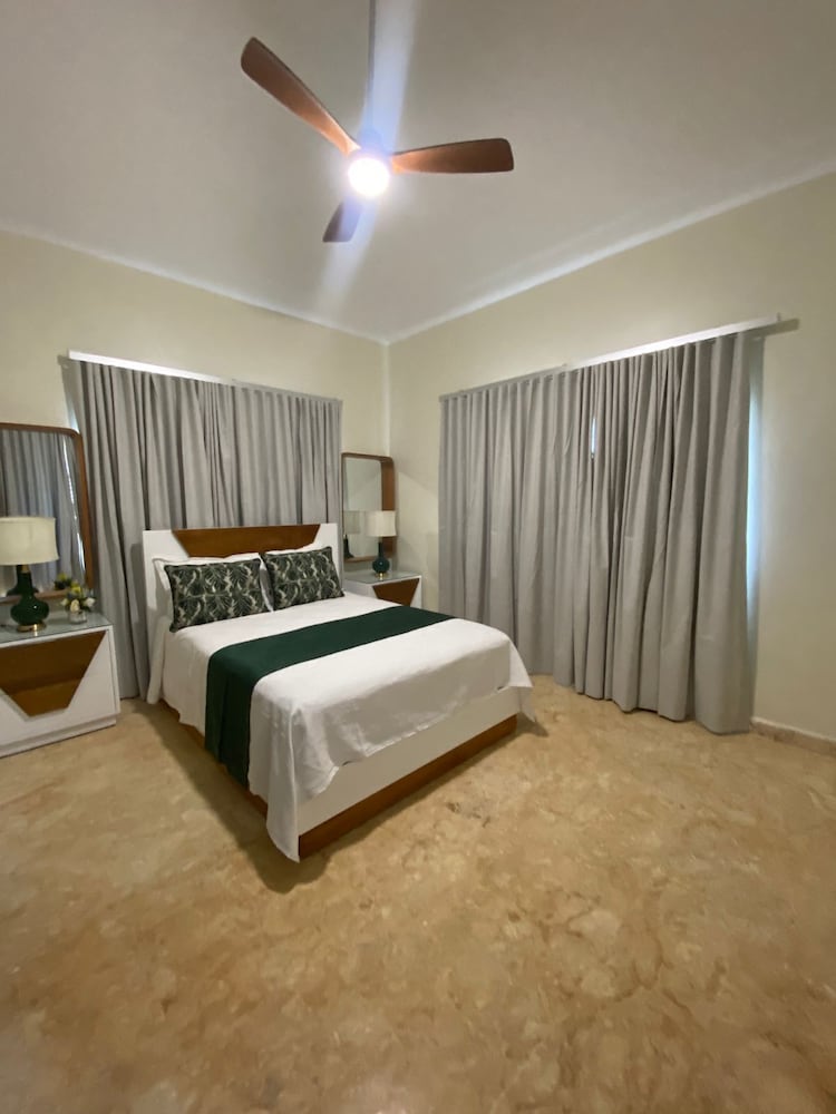 Luxury 5 Bedrooms Villa in Hispañola -sosua