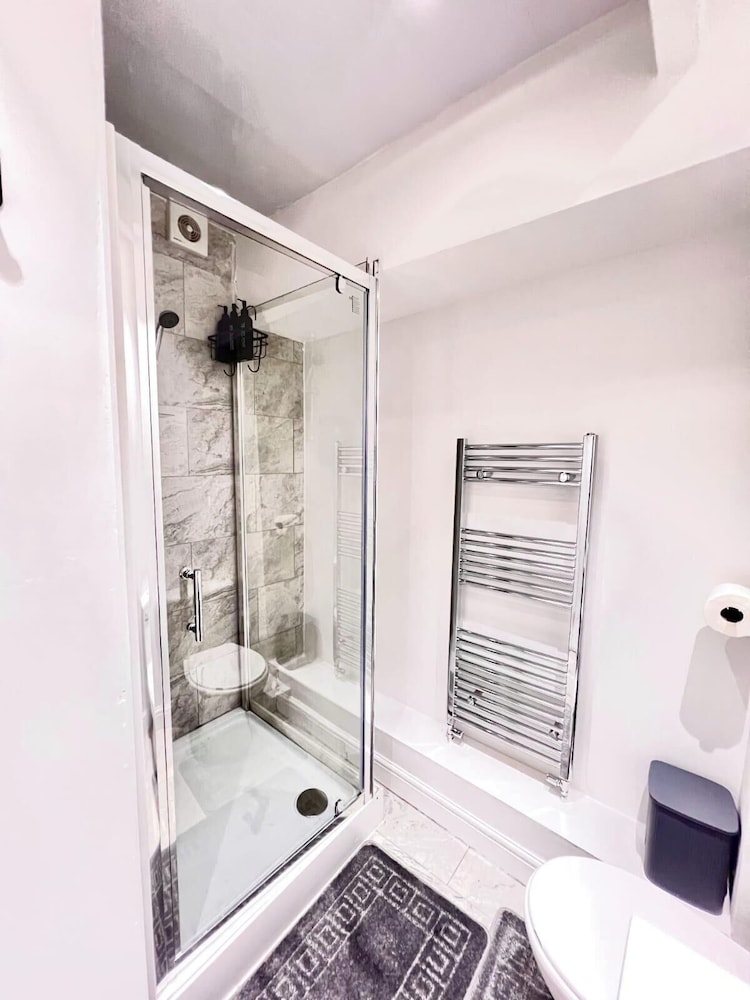 Stylish Spacious 1Bd Apt-kingbed-10min Heaton Park