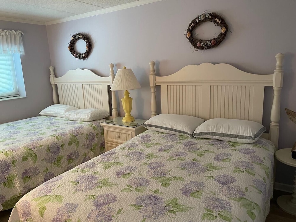Harbour Island 103l 2 Bedroom Condo
