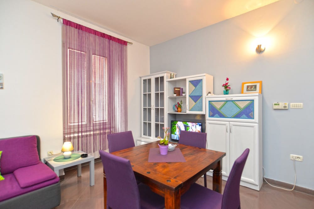 Apartment 1673 view 4
