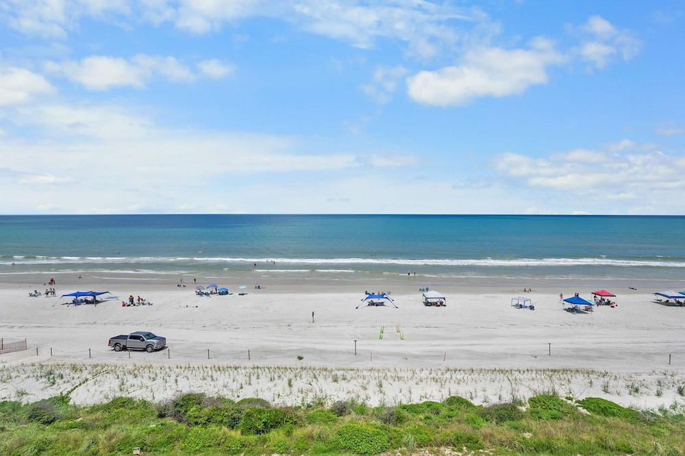 Vast Oceanfront Views Pool Patio Tennis