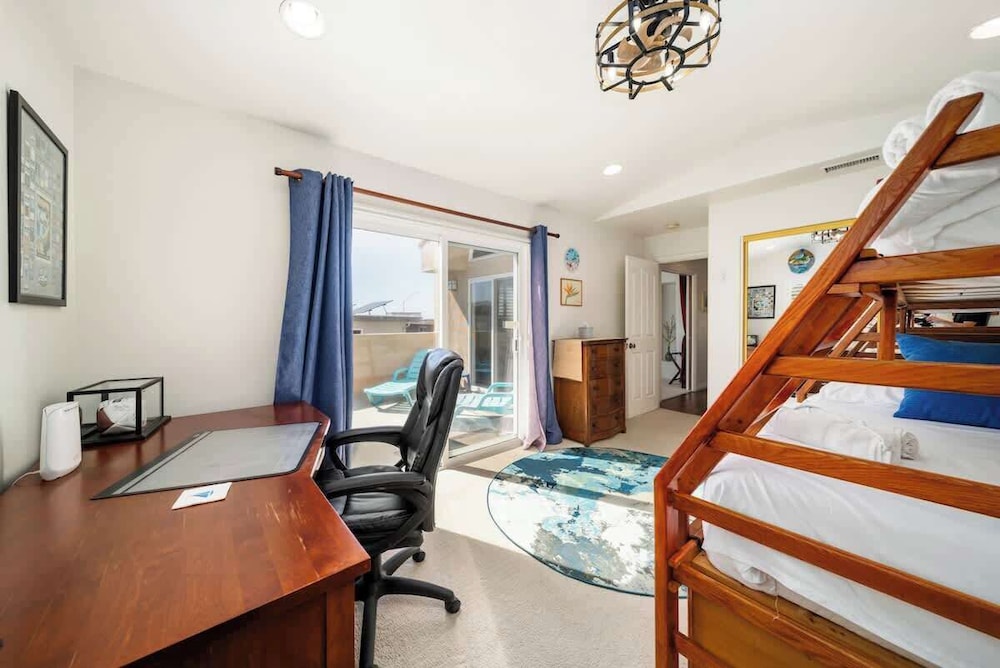 Hot Tub Ocean Views 3 Bedroom Private Home