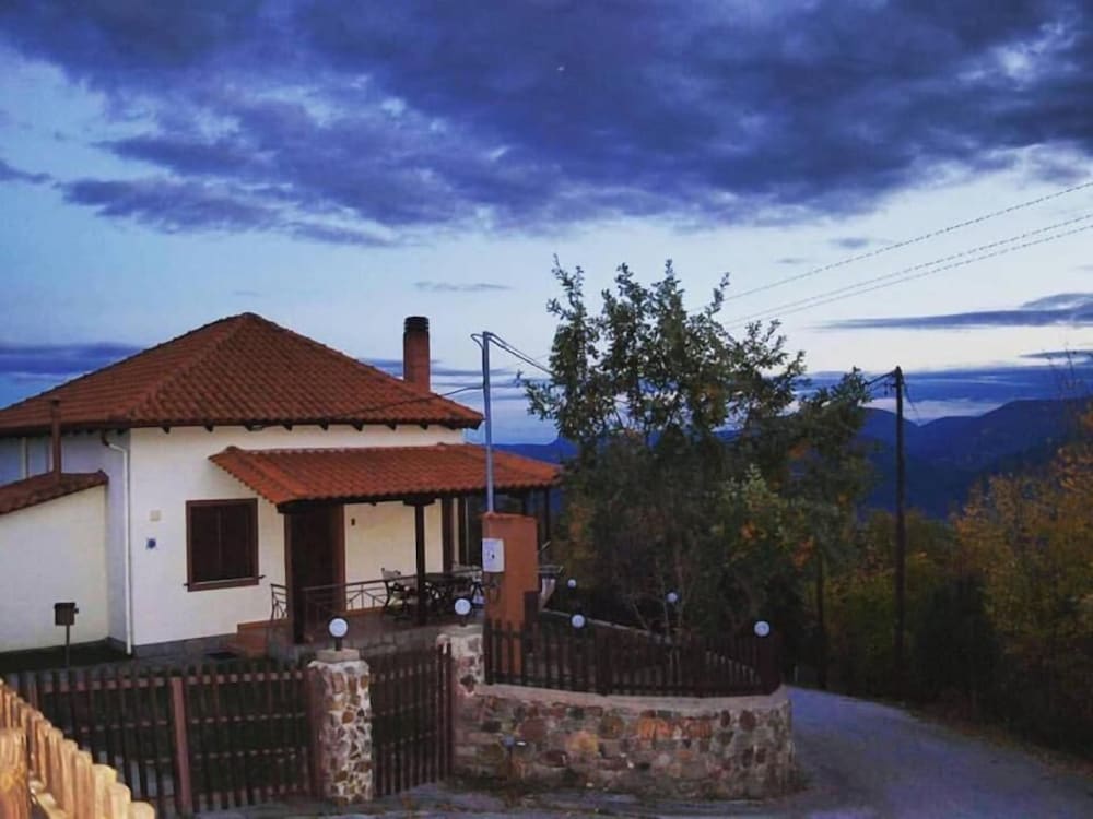 Karyon Apartments