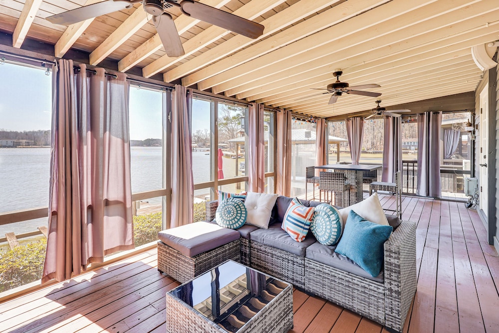Lake Access & Boat Dock: Getaway in Dadeville!