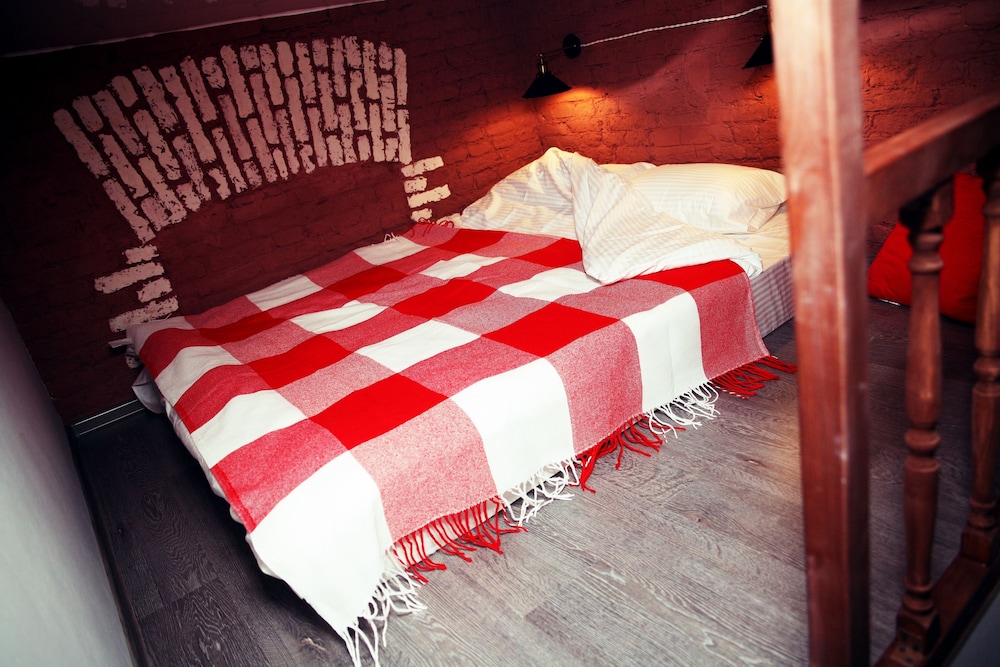 Apartment at the Red Bridge