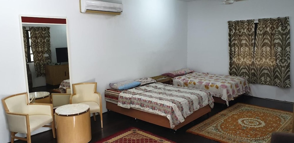 Mri Homestay Sg Buloh - Studio Unit With Chargeable Private Pool photo 7