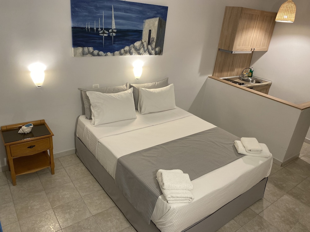 Dedes Apartments