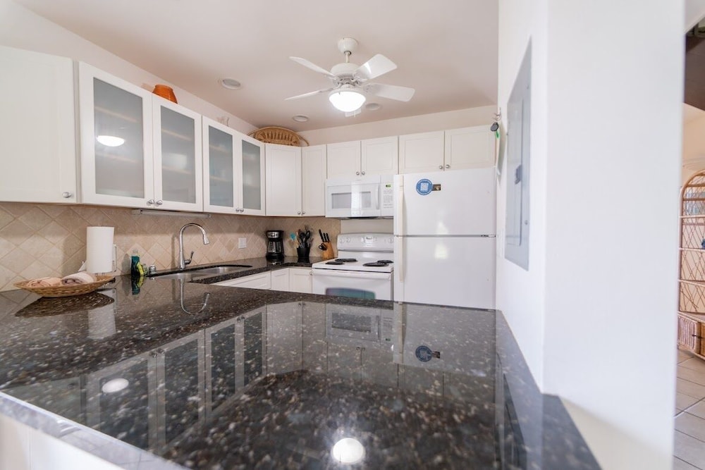 Turtle Bay Anthurium**ta-155327078401 2 Bedroom Condo by RedAwning