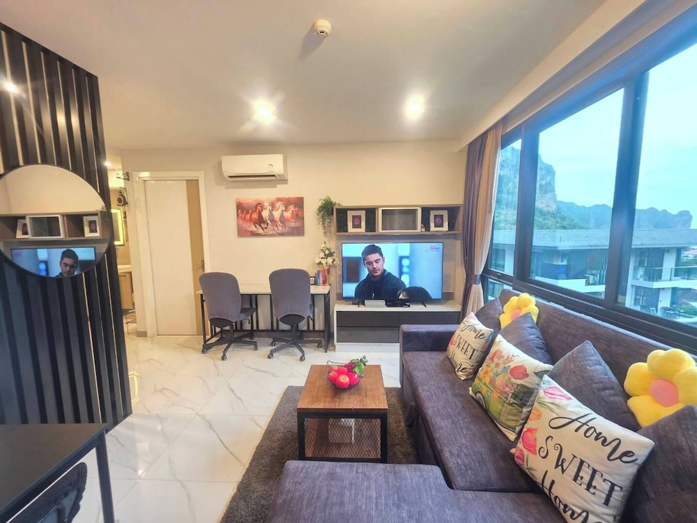 Room-a305 - 1 Bdr Condo With Sea View, A
