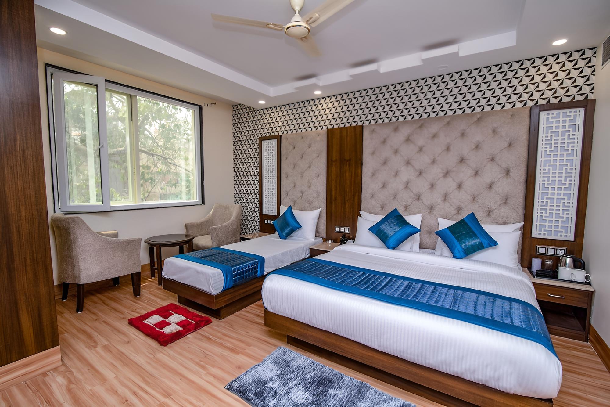 Capital O 14831 hotel mannat