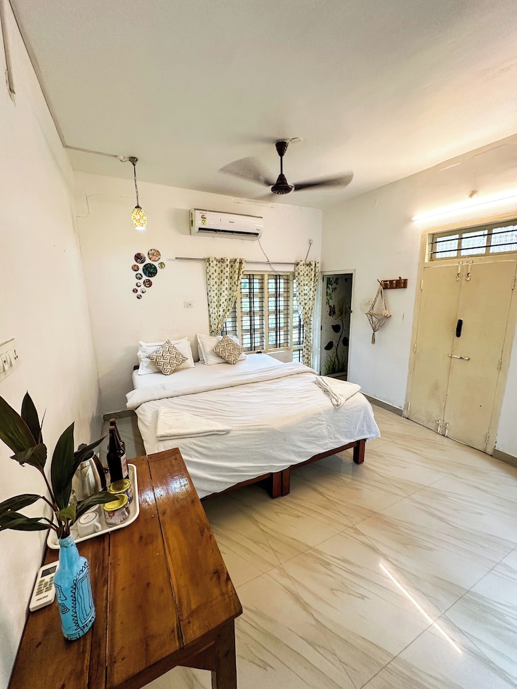 Molly's Hostel