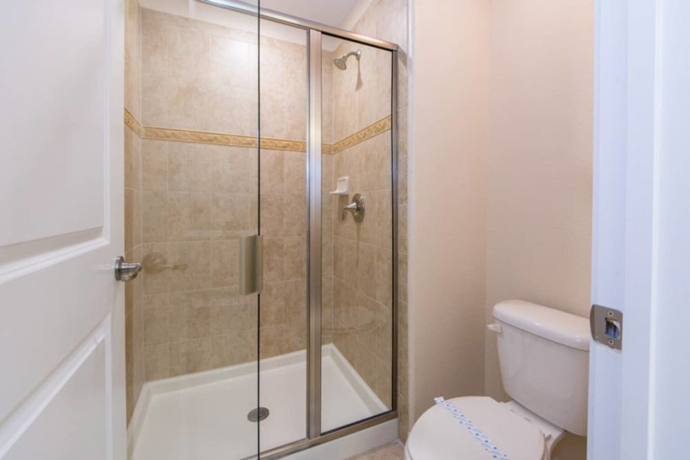 Comfortable Villa at Storey Lake Resort Near Disney - Image 5