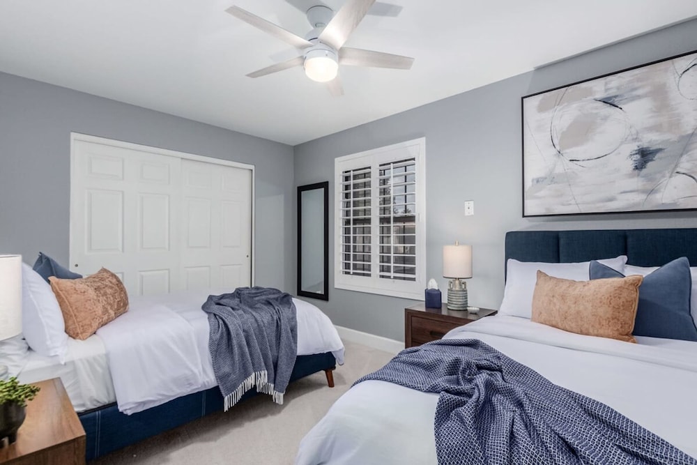Greenway Park Retreat Al-fresco Living Heated Pool