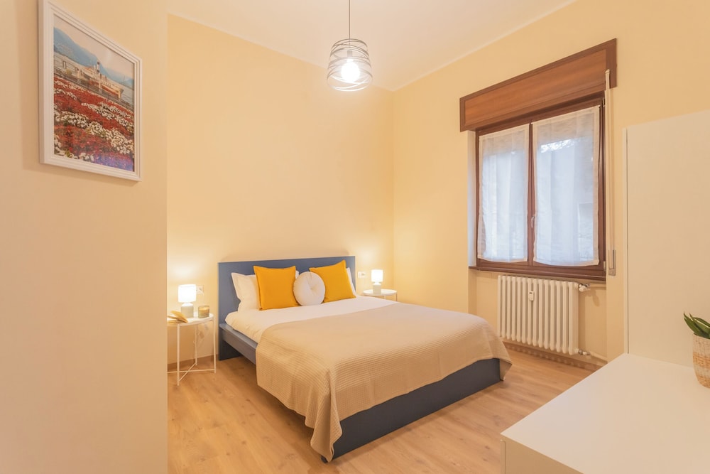 Simar Apartments nearby Como S.G. Train Station by Rent all Como