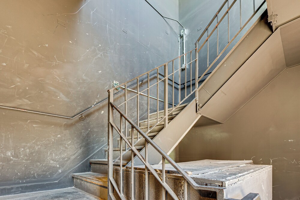Walk to Huntington Center: 5,000-sq-ft Dtwn Apt