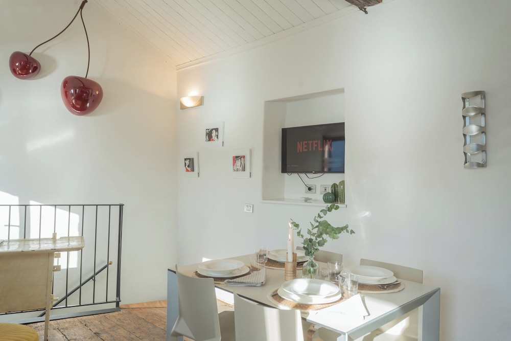 The Green Nest by Lake Como by Rent all Como