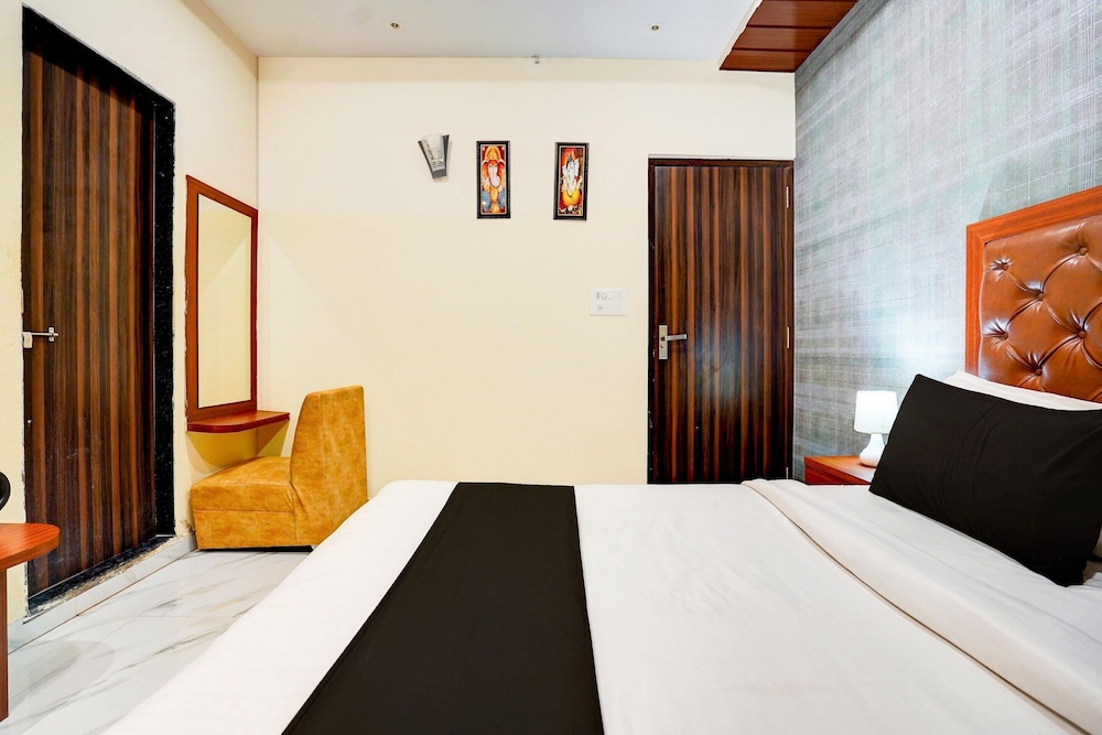 Cozy Stays Near Vishwanath Temple