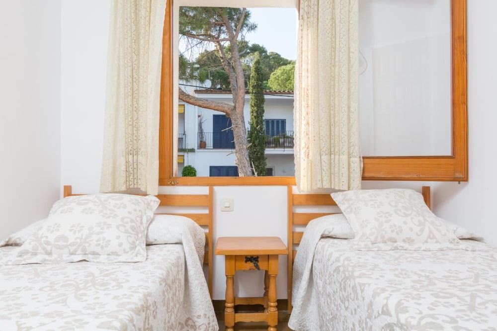 Bravo in Llafranc With 3 Bedrooms and 1 Bathrooms