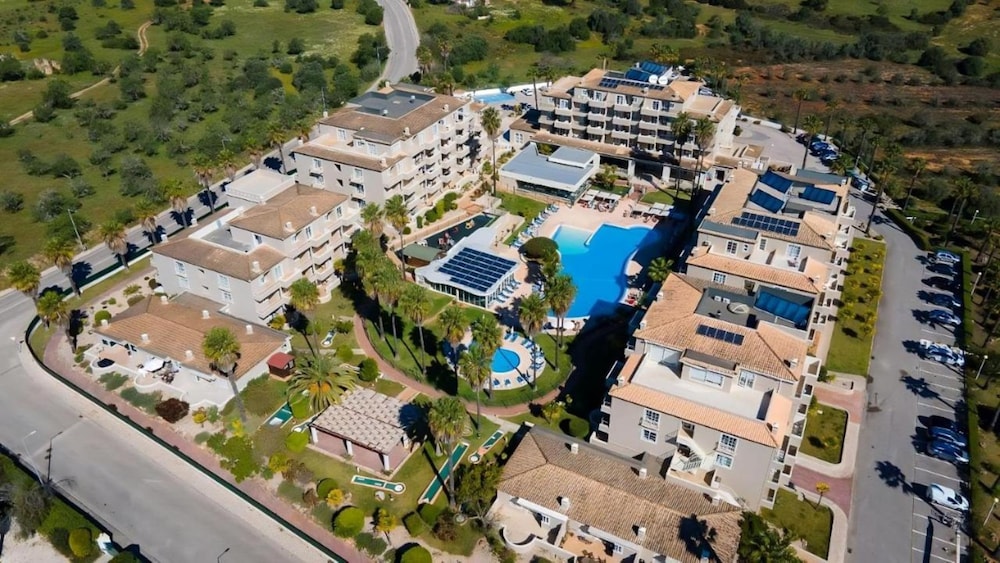 VP Flat With Balcony and Pool View