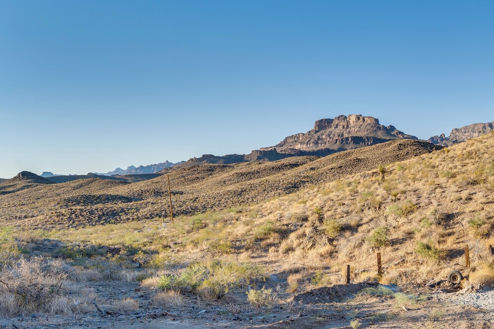 Oatman Studio w/ Fire Pit Near Bullhead City!
