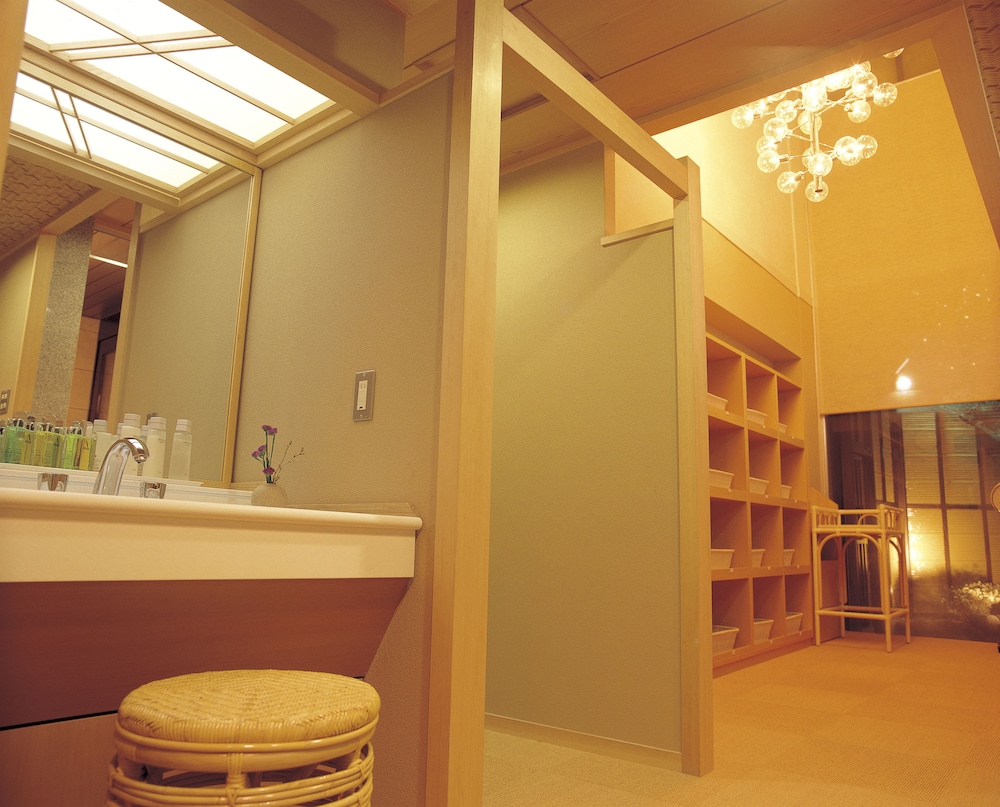 Wakakusa no Yado Maruei Ryokan