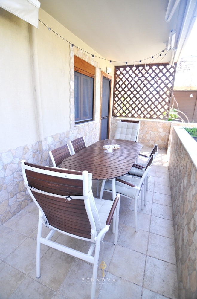 Zennova 63 Nikiti Summer Apt