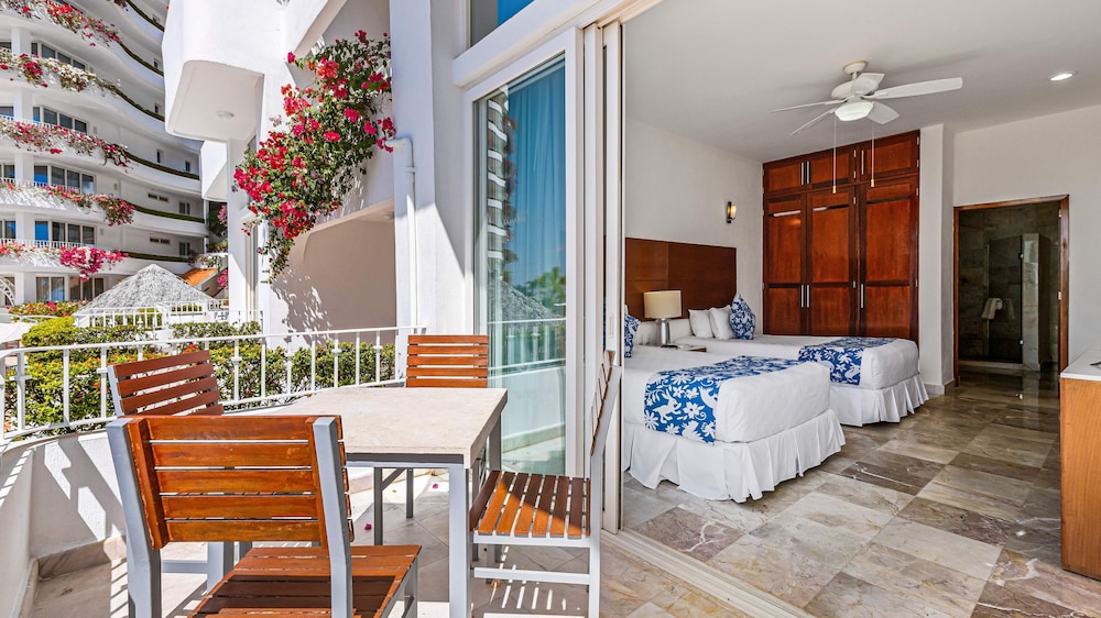 HOLT Grand Miramar Residences