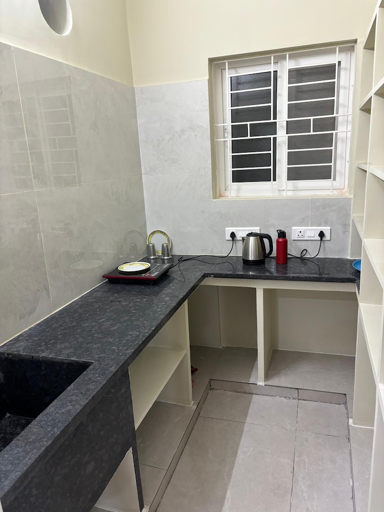 PS ELITE HOME STAY