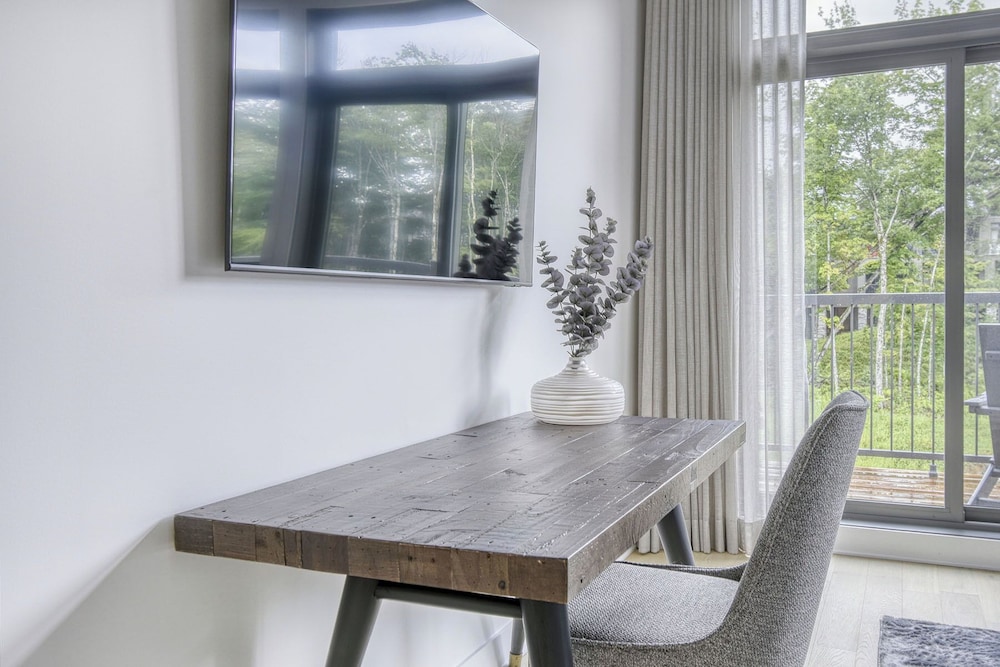 201 Verbier Building 5