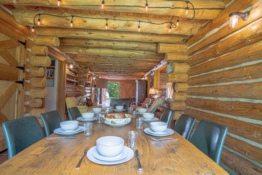 The Barn on Warm Springs Creek - 9 Riverfront Acres