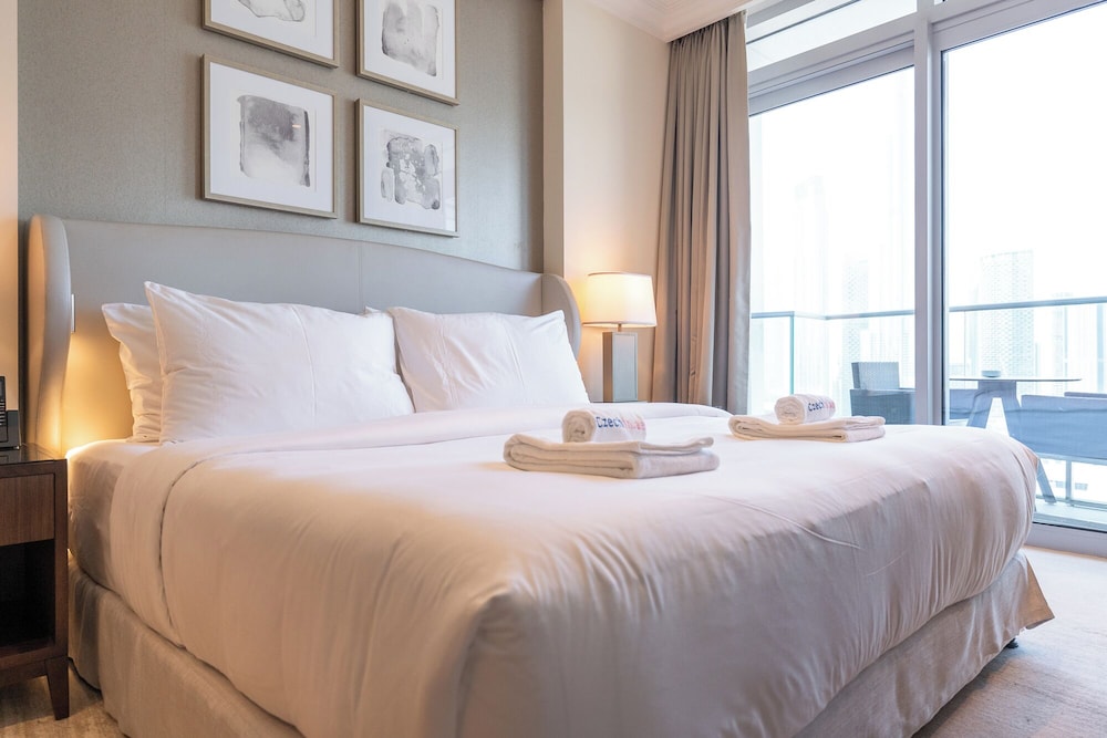 Luxury Living Spectacular Burj Views