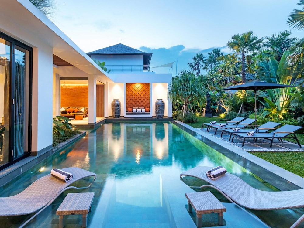 Pool & Wellness