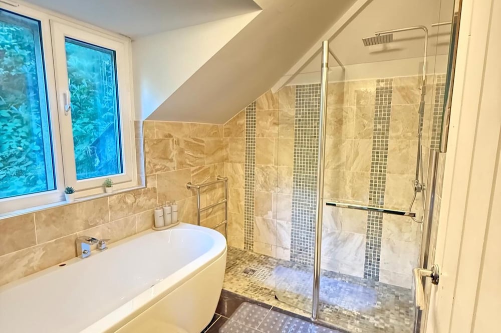 Grange Cottage Retreat in Bolton