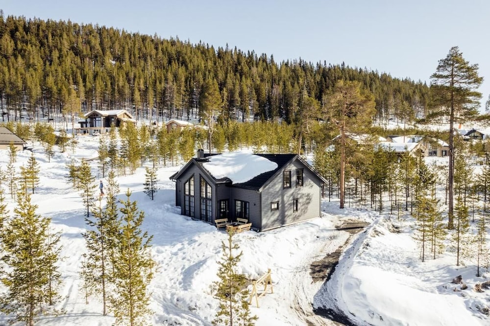 Idre Sky Mountain Lodge- Ski in Ski out