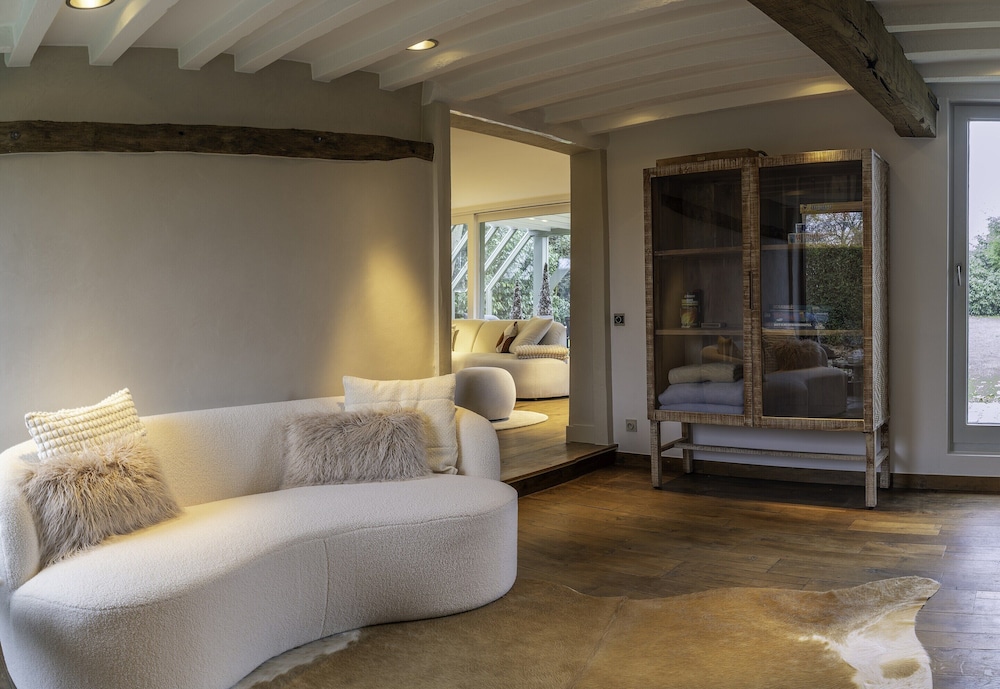 Rustic Retreat w/ Pool