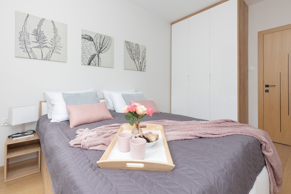 Warsaw Apartment With Parking by Renters view 2