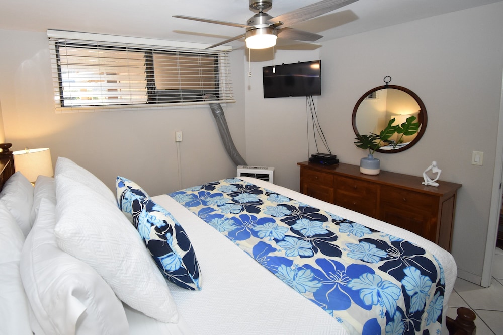 True Oceanfront - Panoramic Sunset View! - No Stairs - Vrkcv