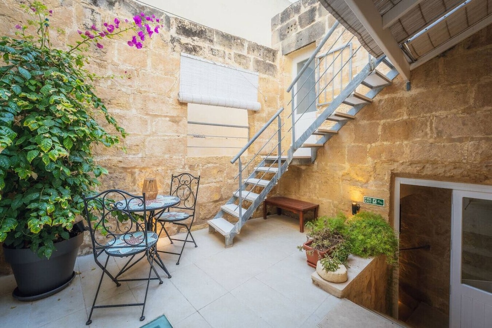 Traditional 500 Year old Gozitan Townhouse