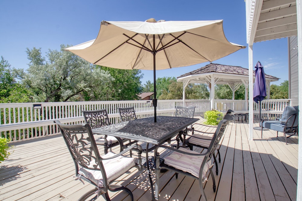 Castle Creek B&B